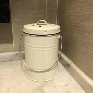 Kitchen Compost Bin Waste Recycling Sealed 3L Capacity Easy to Clean